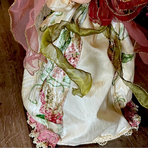 Vintage Ceramic Angel Christmas Tree Topper or Deco, Deep Green and Wine Red - Picture 3 of 8